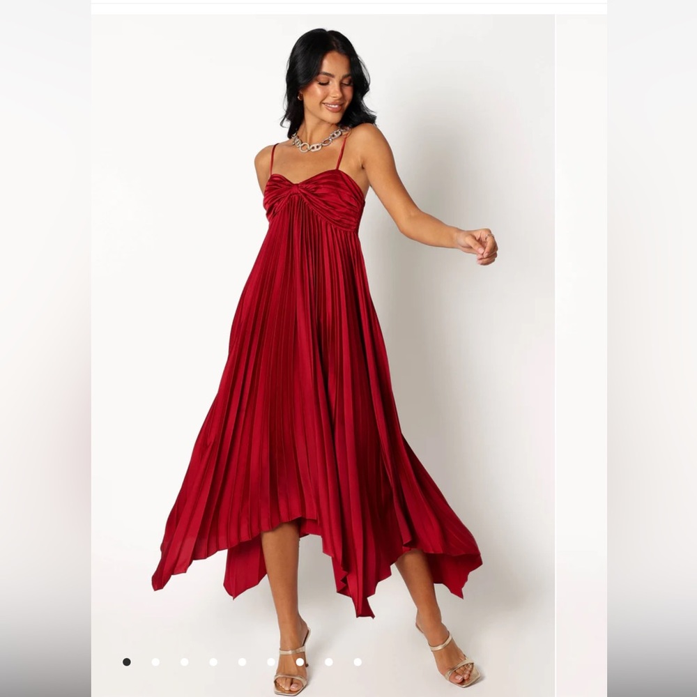 Petal and Pup Vikki Dress in Wine